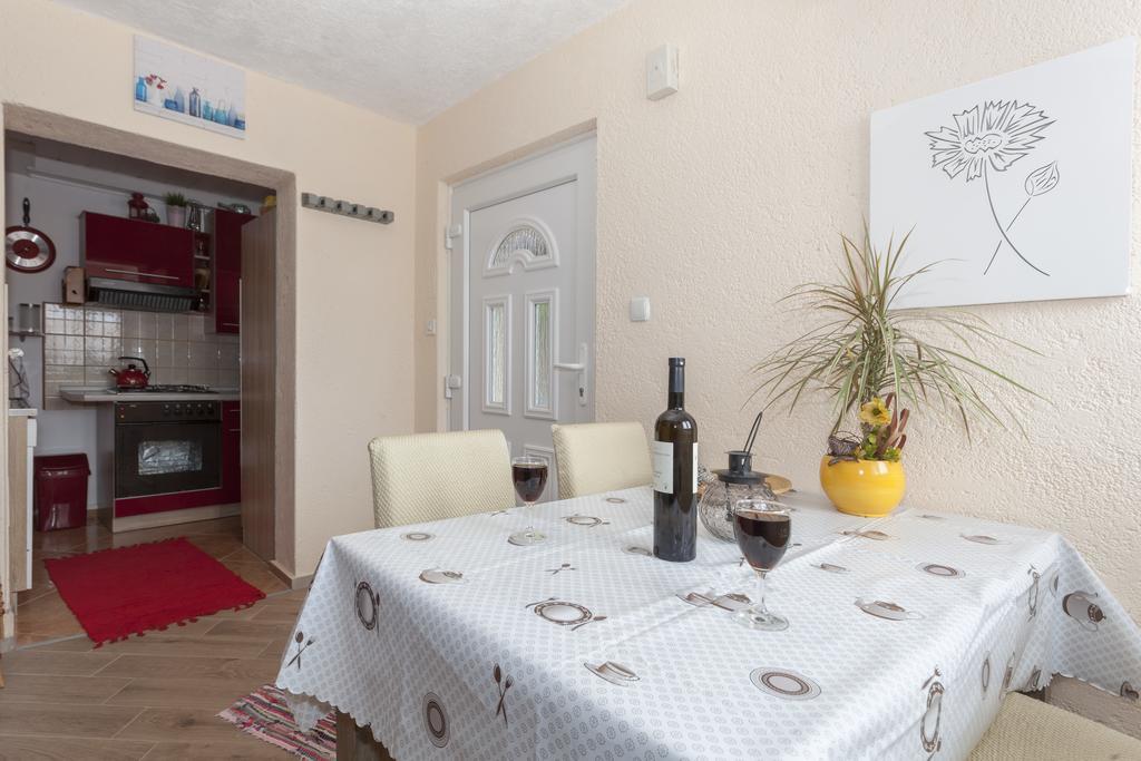 Apartment Mario Dramalj Eksteriør billede